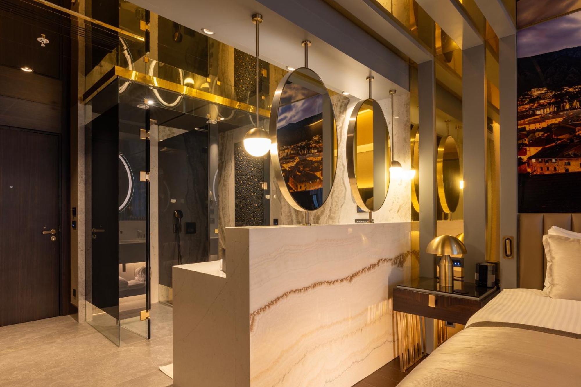 Merit Starlit Hotel & Residences Budva Bagian luar foto